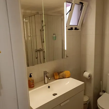아파트 Quiet Flat With Terrace 2 Min To Seafront *